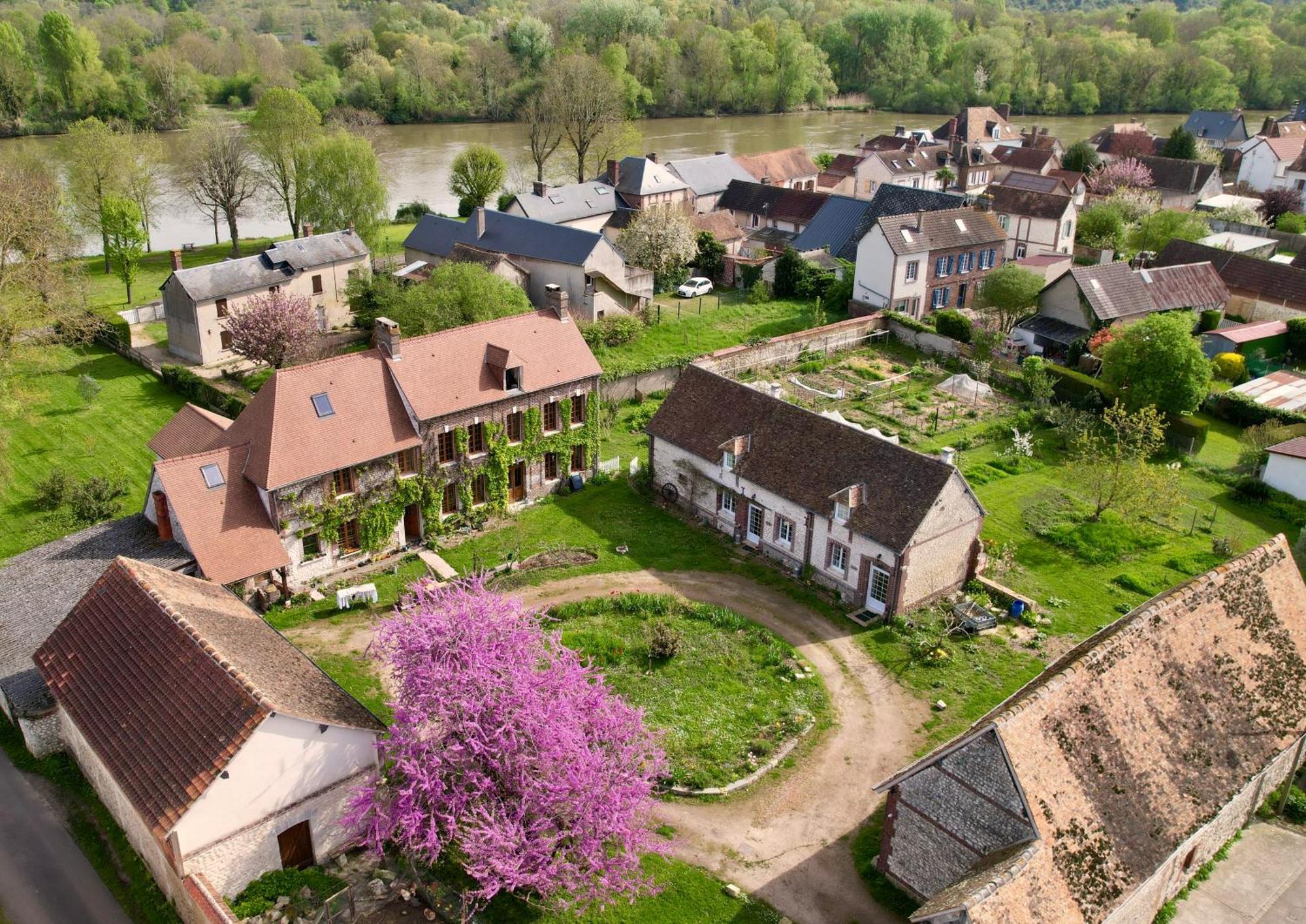Villa Les Jardins De Felicie à Poses Extérieur photo