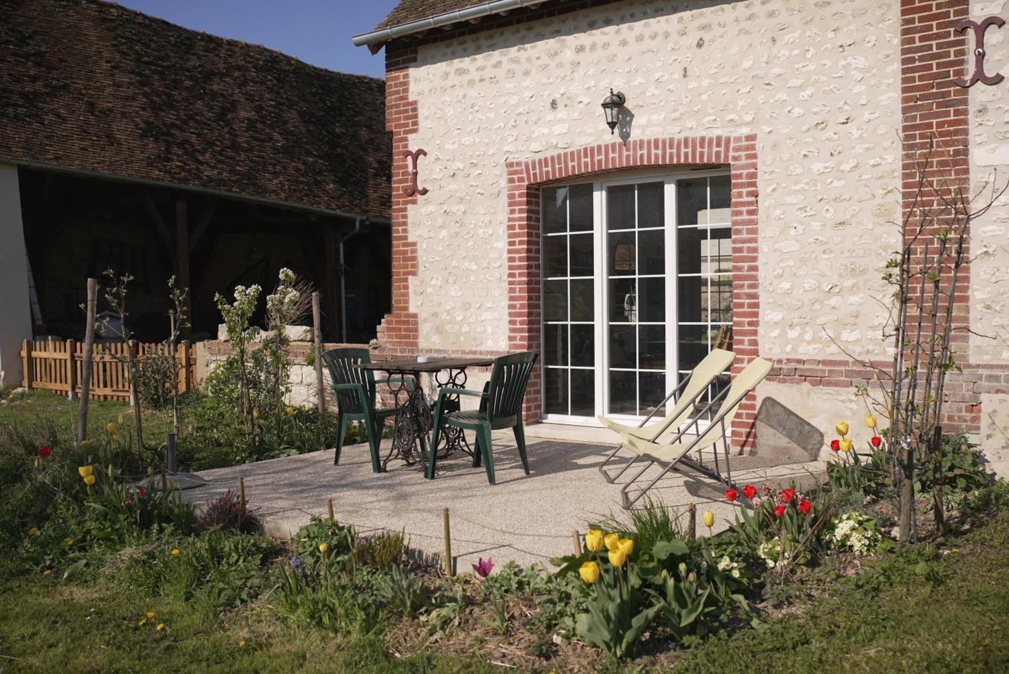 Villa Les Jardins De Felicie à Poses Extérieur photo